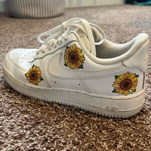 HAND PAINTED Sunflower Air Force size 8